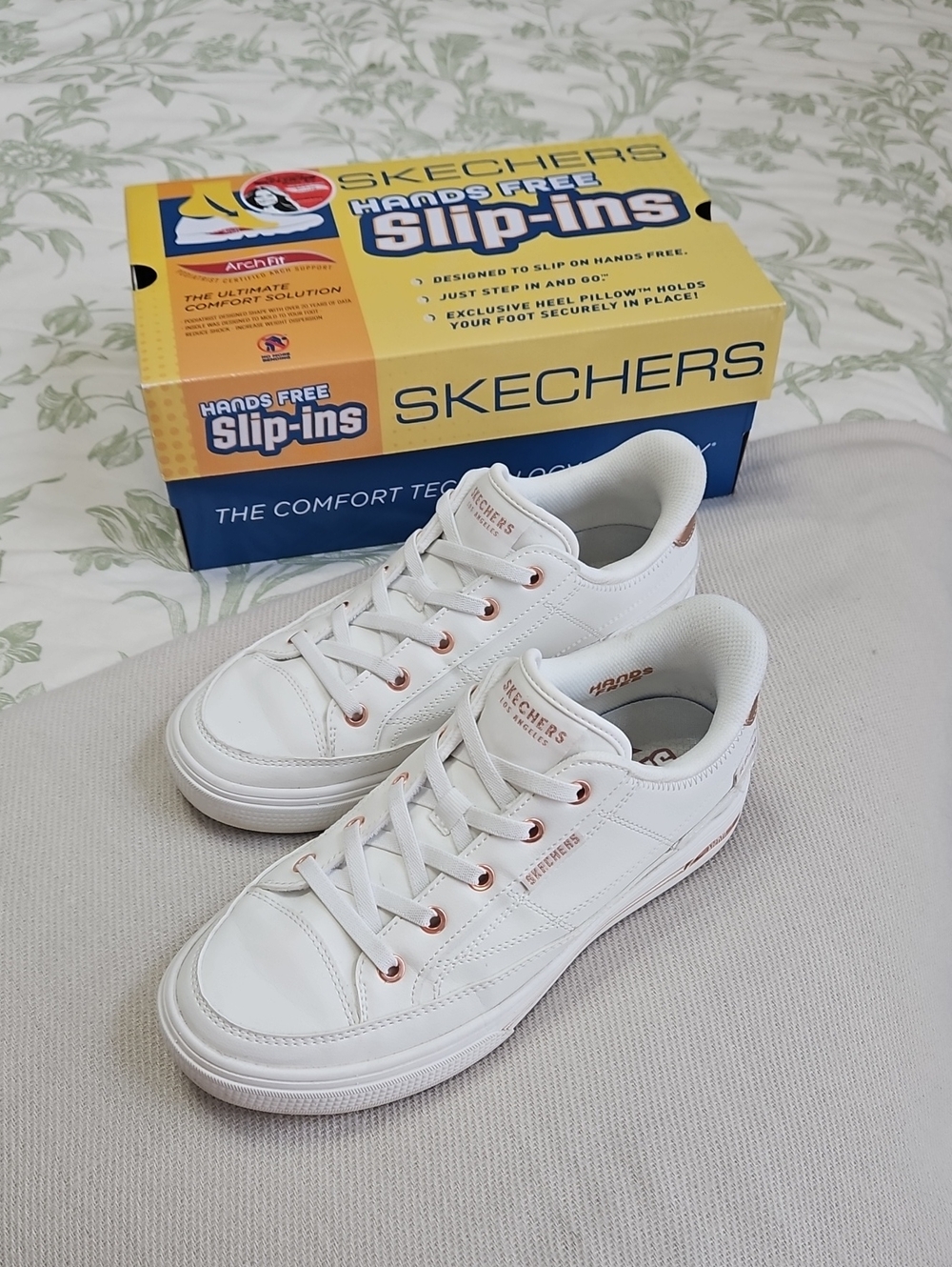 Skechers Hands Free Slip-ins